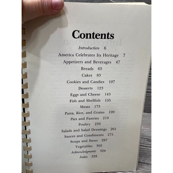 Vintage 1991 America’s Best Recipes Spiral Bound Cookbook - Picture 4 of 10